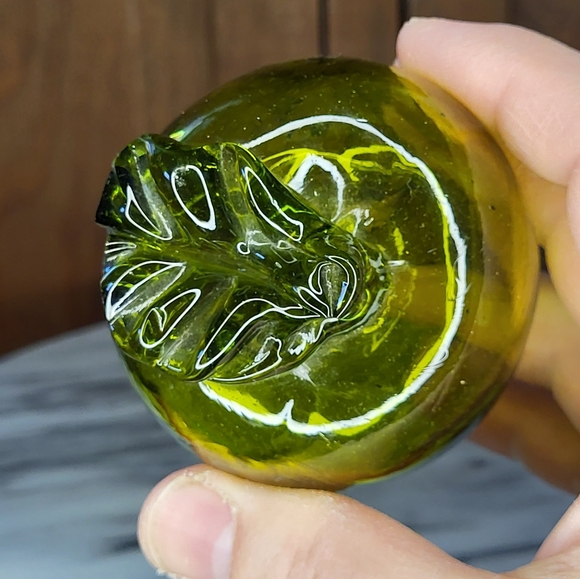 Amber Glass Apple - Picture 8 of 12